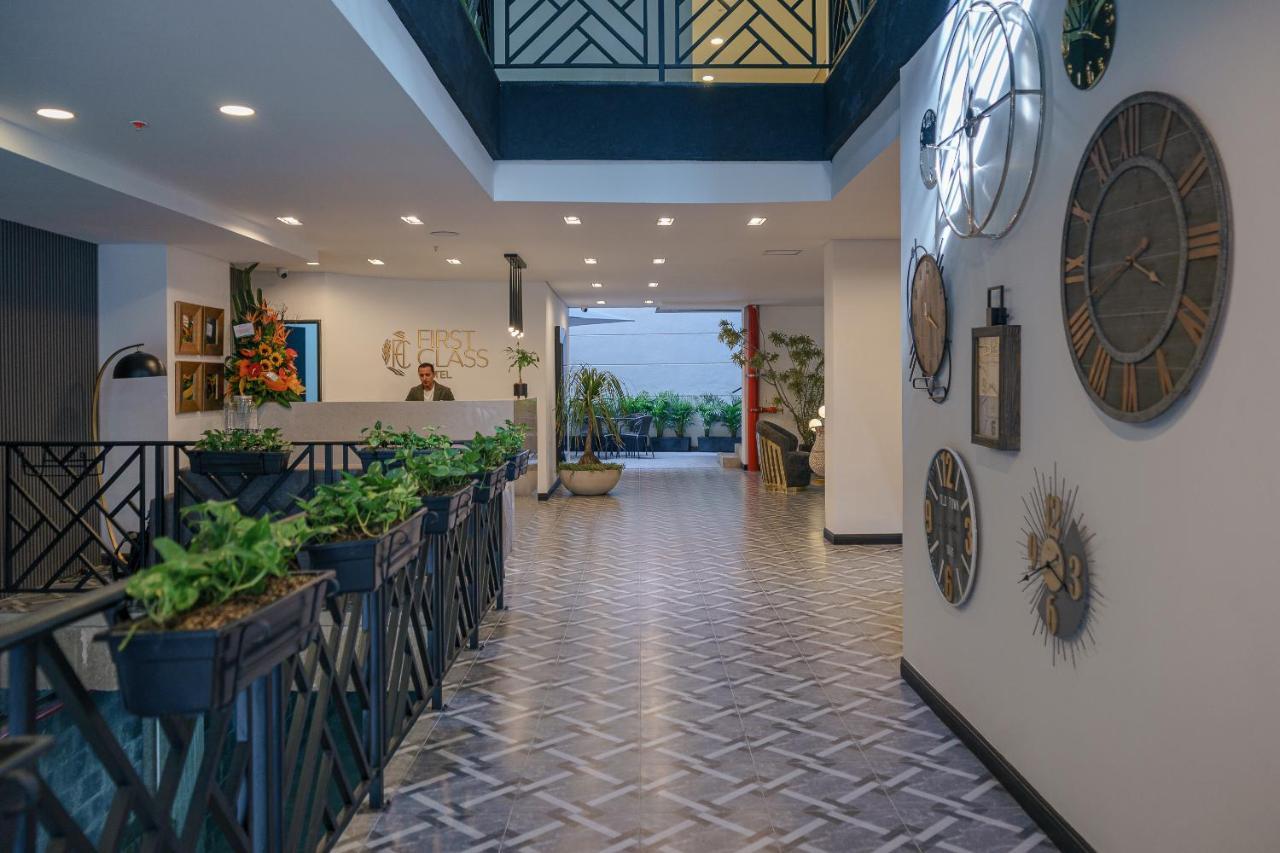 First Class Hotel Medellin Exterior photo